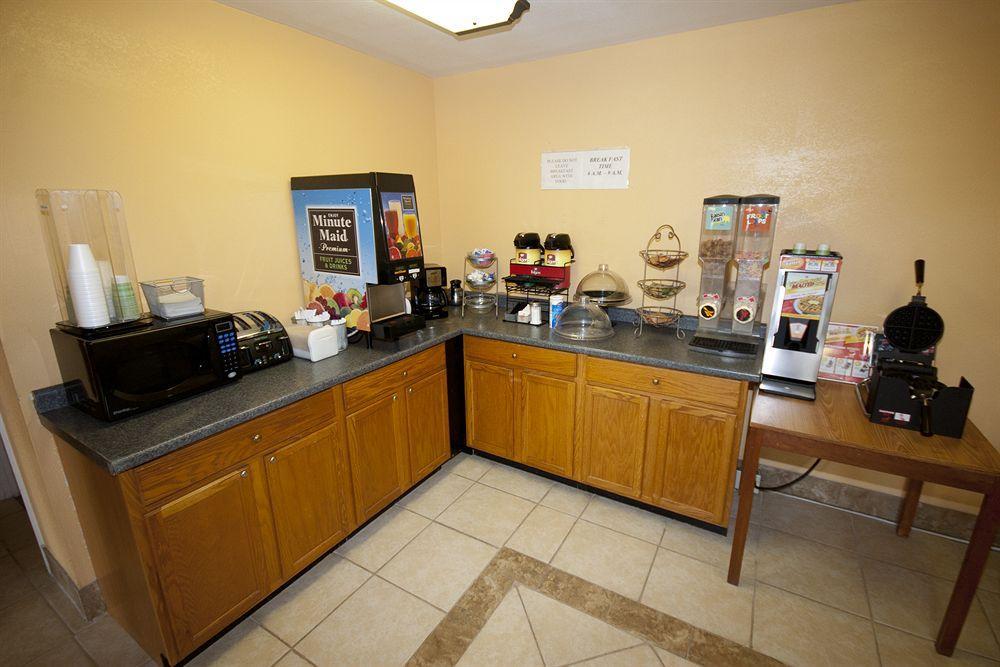 Days Inn by Wyndham DeFuniak Springs Exterior foto