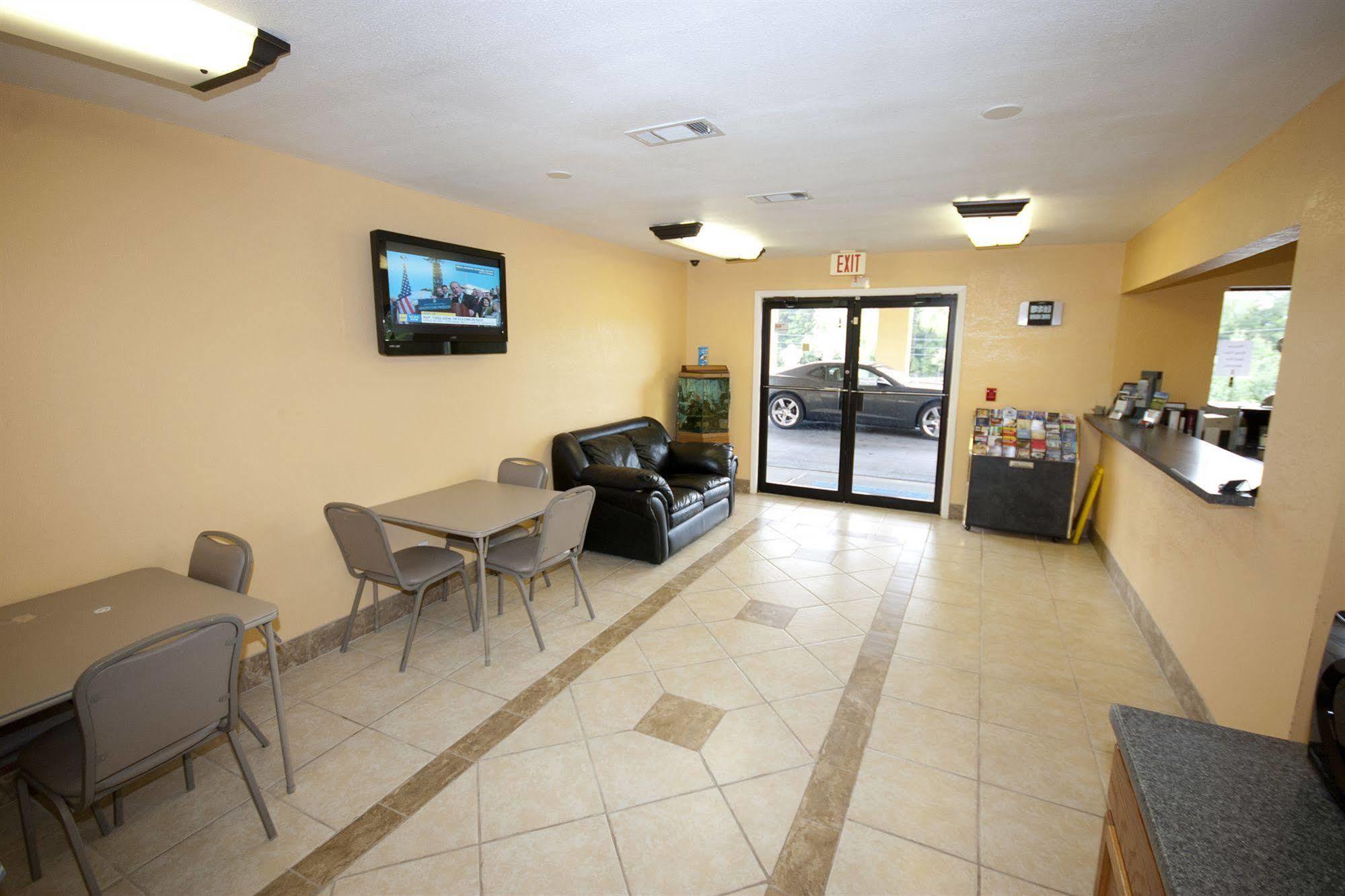 Days Inn by Wyndham DeFuniak Springs Exterior foto
