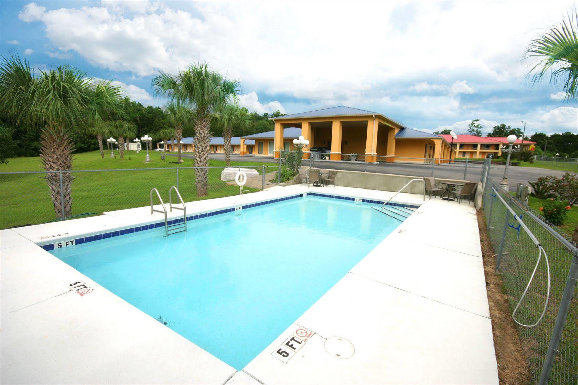 Days Inn by Wyndham DeFuniak Springs Exterior foto